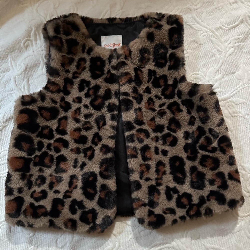 Cat & Jack Faux Fur Cheetah Leopard Vest Girls XS 4/5 Animal Print